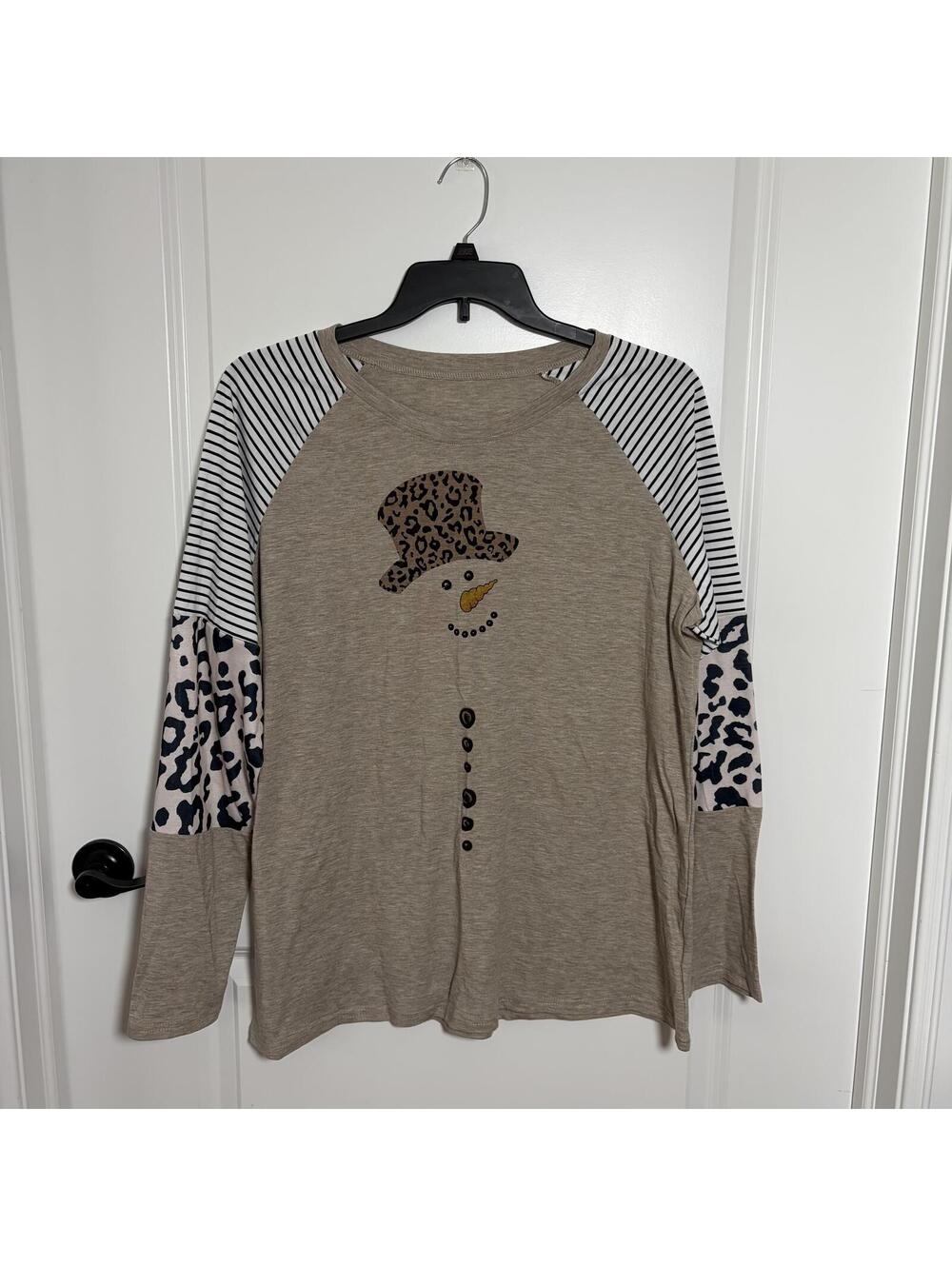 Women’s 2XL Beige Leopard Print Snowman Long Sleeve Raglan Top